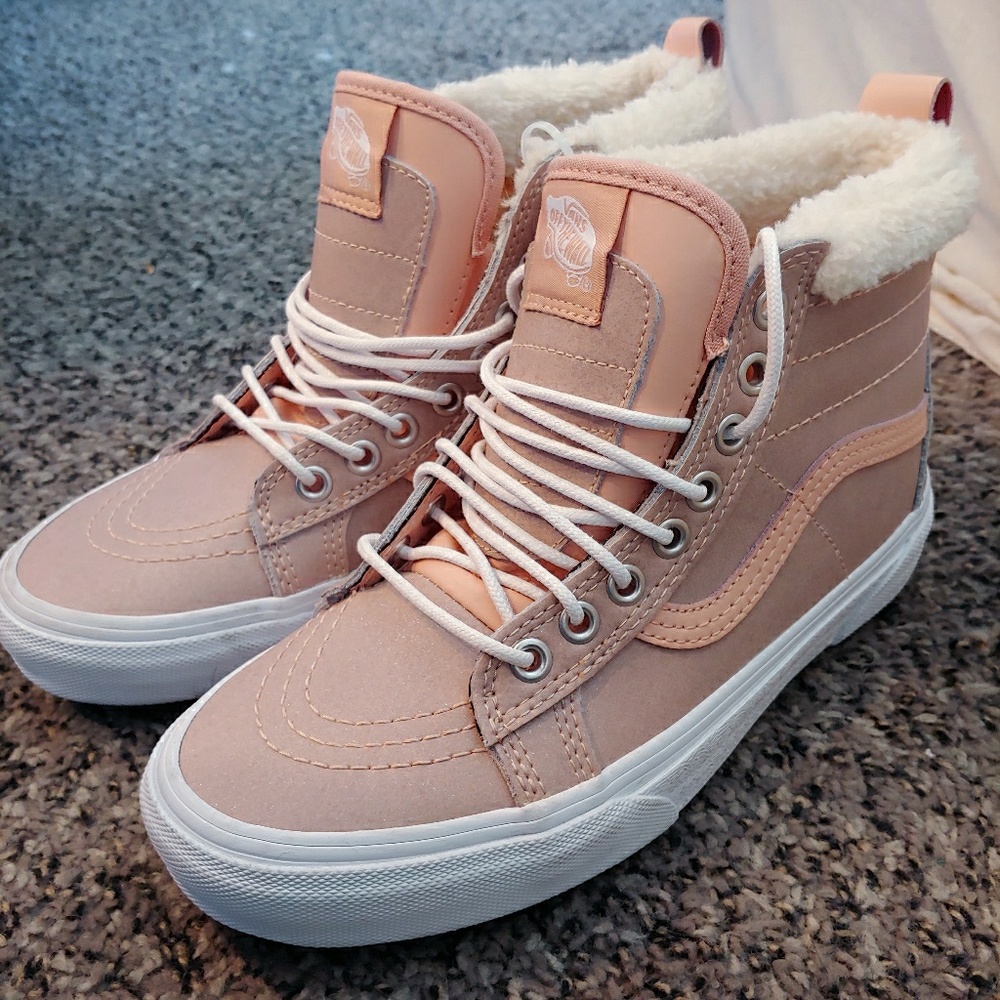 Vans High Top MTE skate shoes